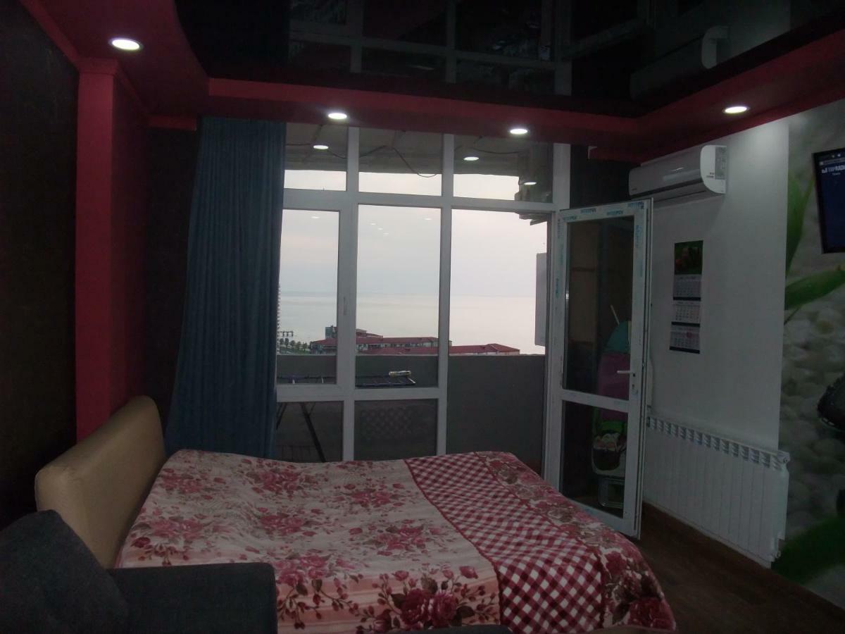 Apartment With Black Sea View Batumi Eksteriør bilde